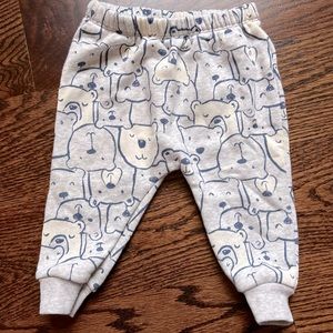 Old Navy bear print joggers - 6-12 months